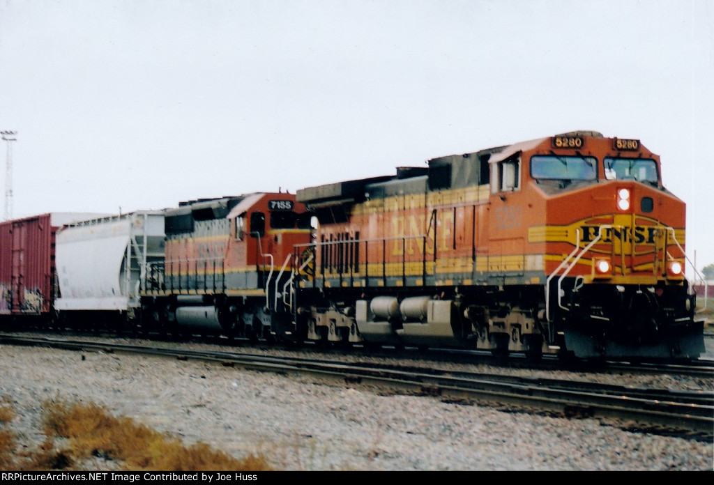 BNSF 5280 East